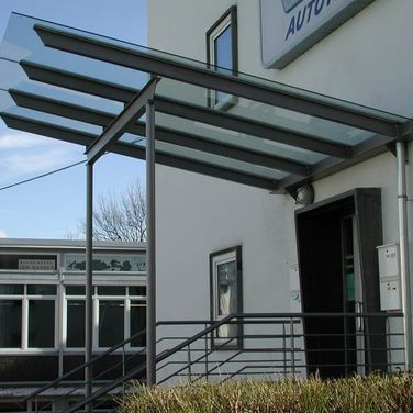 Friz Metallbau AG in Fellbach-Schmiden - Überdachungen