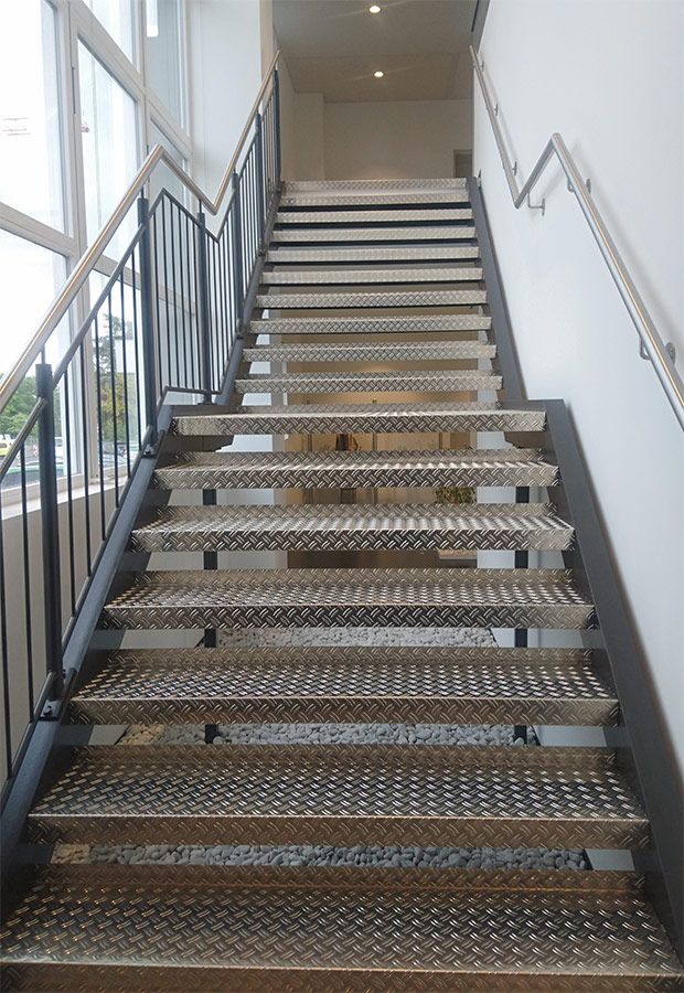 Friz Metallbau AG in Fellbach-Schmiden - Treppen & Geländer